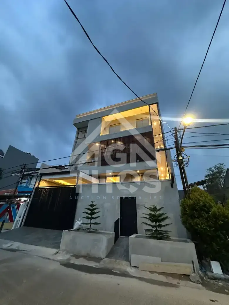 Foto Properti DiJual Rumah Mewah 4 Lantai Ada Kolam Renang Di Perumahan Sunrise Garden Jakarta Barat
