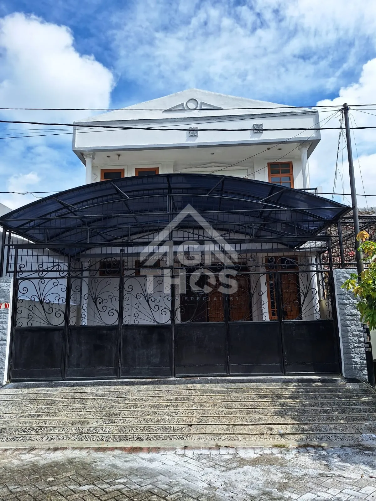 Foto Properti Rumah 2 Lantai Daan Mogot Baru siap huni