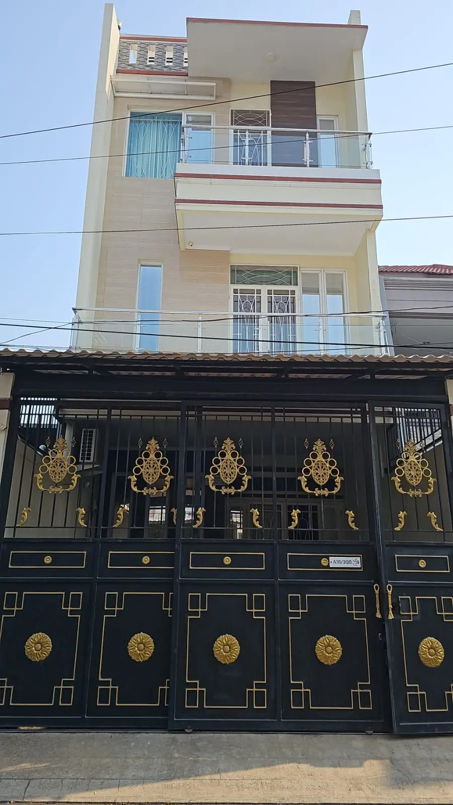 Foto Properti DiJual Rumah 3,5 lantai Bagus Siap Huni Di Jelambar Jakarta Barat