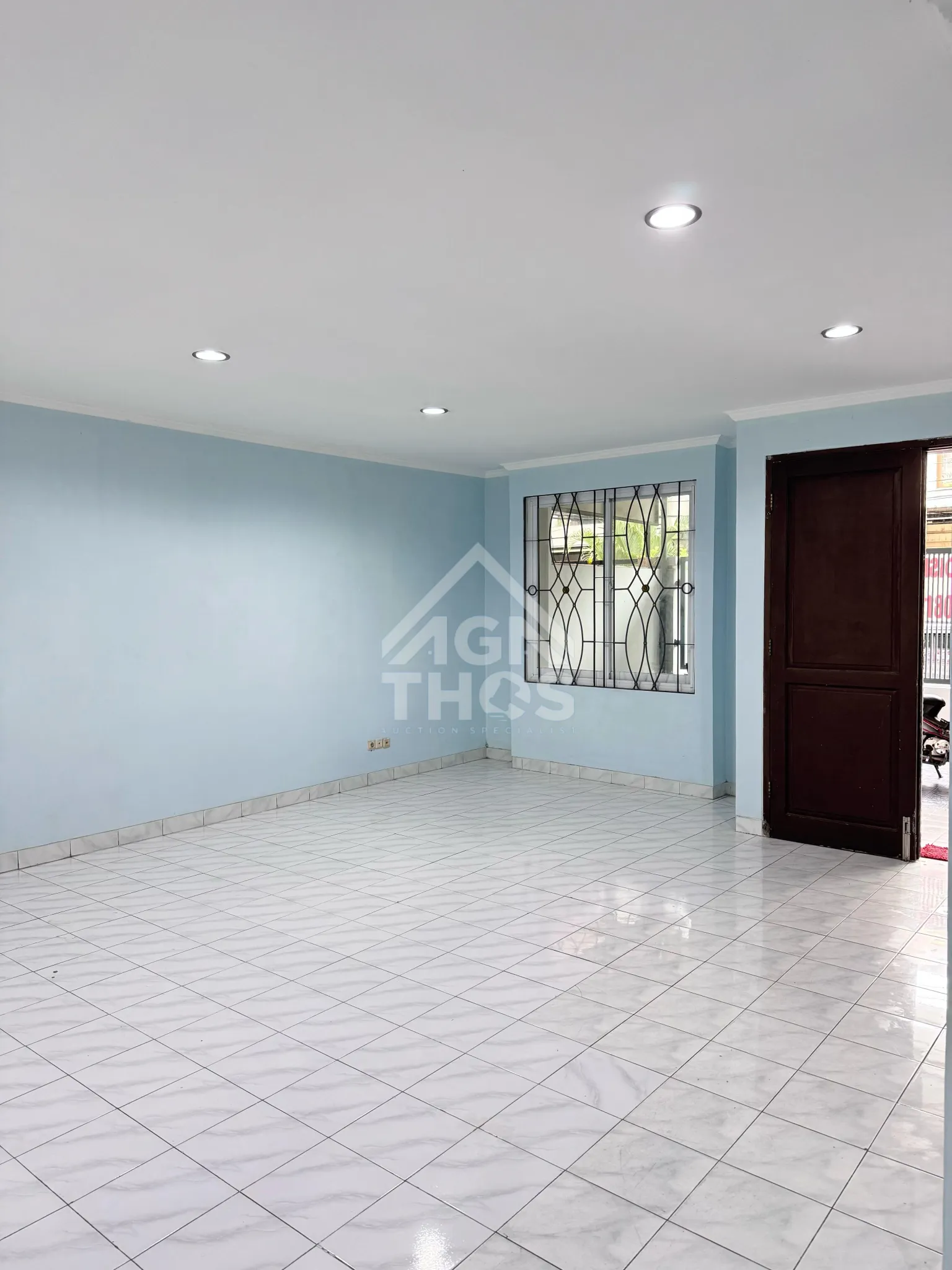 Foto Properti Dijual Rumah Tinggal Komplek Daan Mogot Baru Jakarta Barat