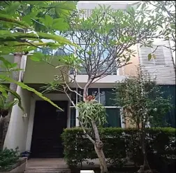Foto Properti Dijual Rumah 3 Lantai di Komplek Perumahan De Oaze Residence