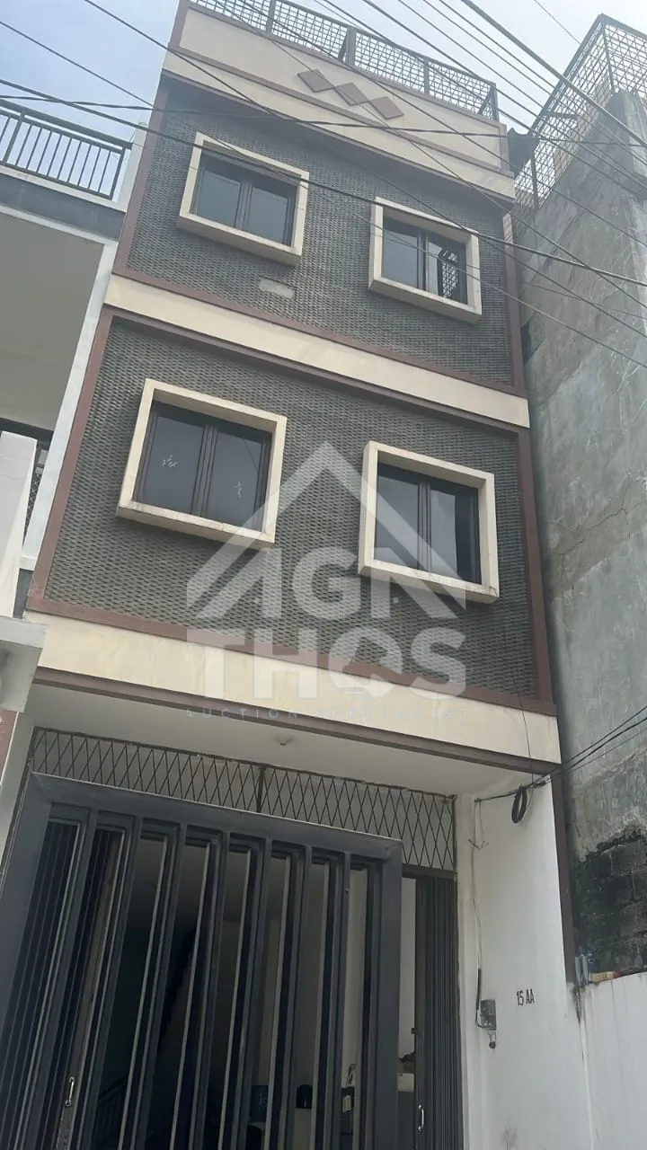 Foto Properti Dijual Ruko Siap Pakai 3 Lantai Jalan Palang Merah Cideng, Gambir - Jakarta Barat