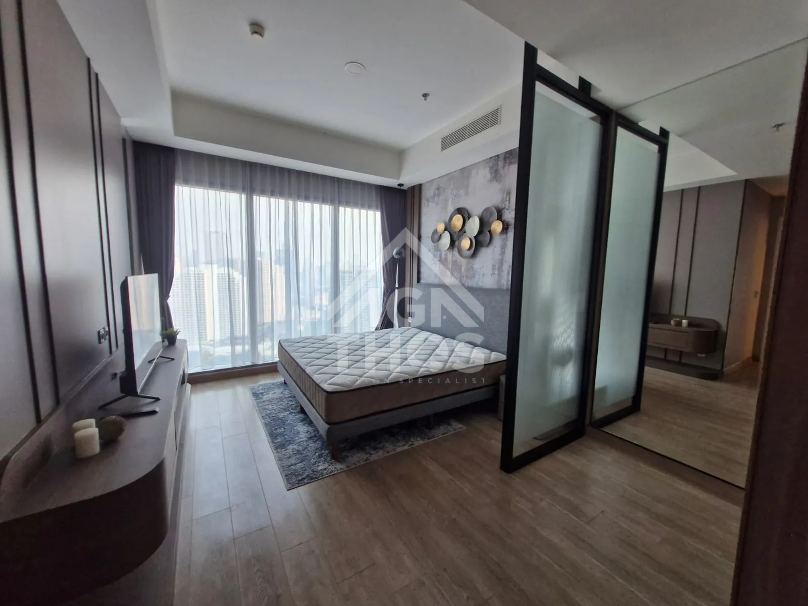 Foto Properti Disewakan Apartemen 57 Promenade 3 BR Full Furnished- Jakarta Pusat
