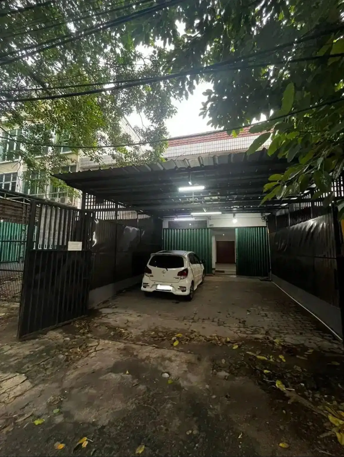Foto Properti DiJual Ruko 2 Lantai Siap Huni Nego Sampai Jadi Di Jalan Kali Sekertaris Duri Kepa Jakarta Barat