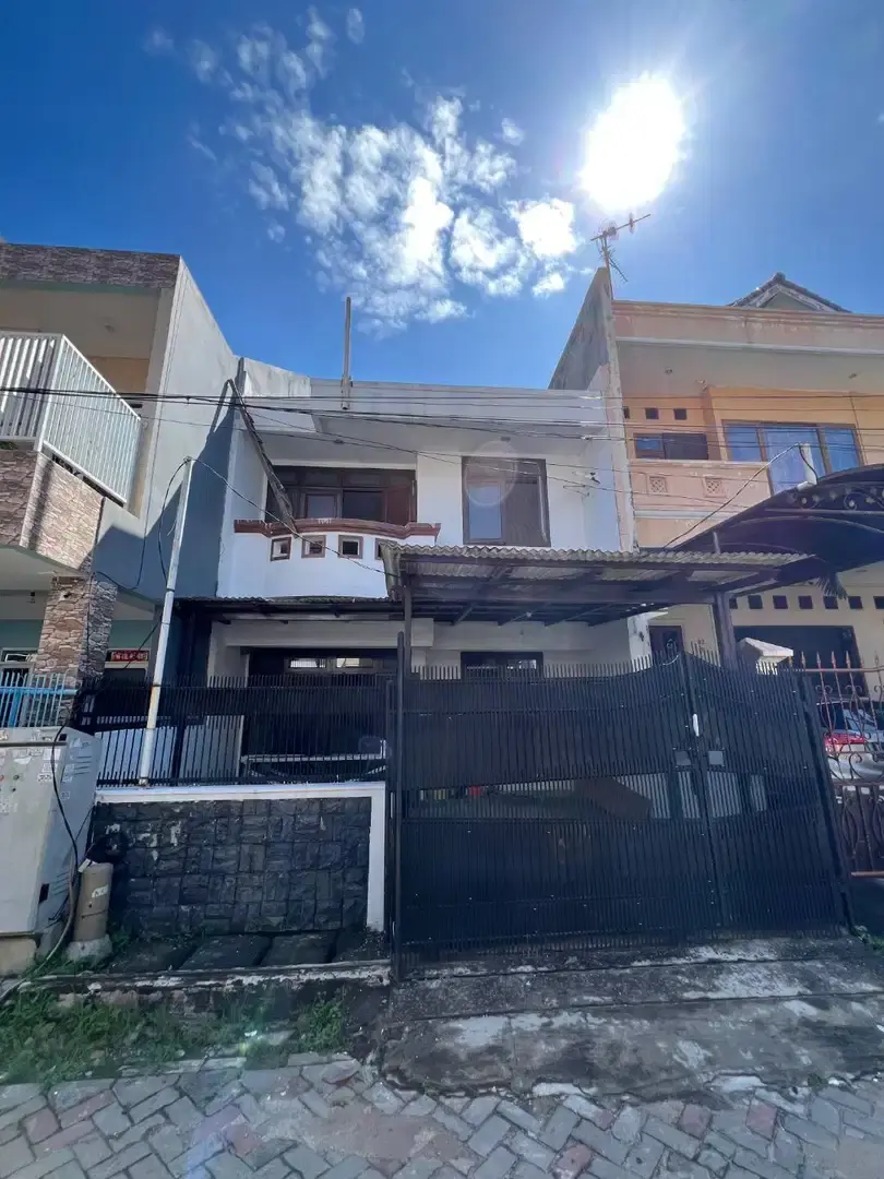 Foto Properti Di Jual Rumah Minimalis Siap Huni 2 Lantai Di Taman Palem Lestari Cengkareng Jakarta Barat