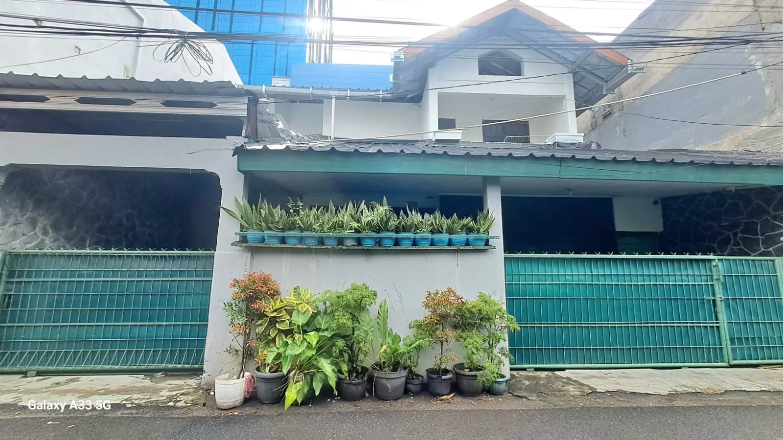 Foto Properti DiJual Rumah Sederhana 2 Lantai Siap Huni Dekat RCTI Kebon Jeruk, Jakarta Barat