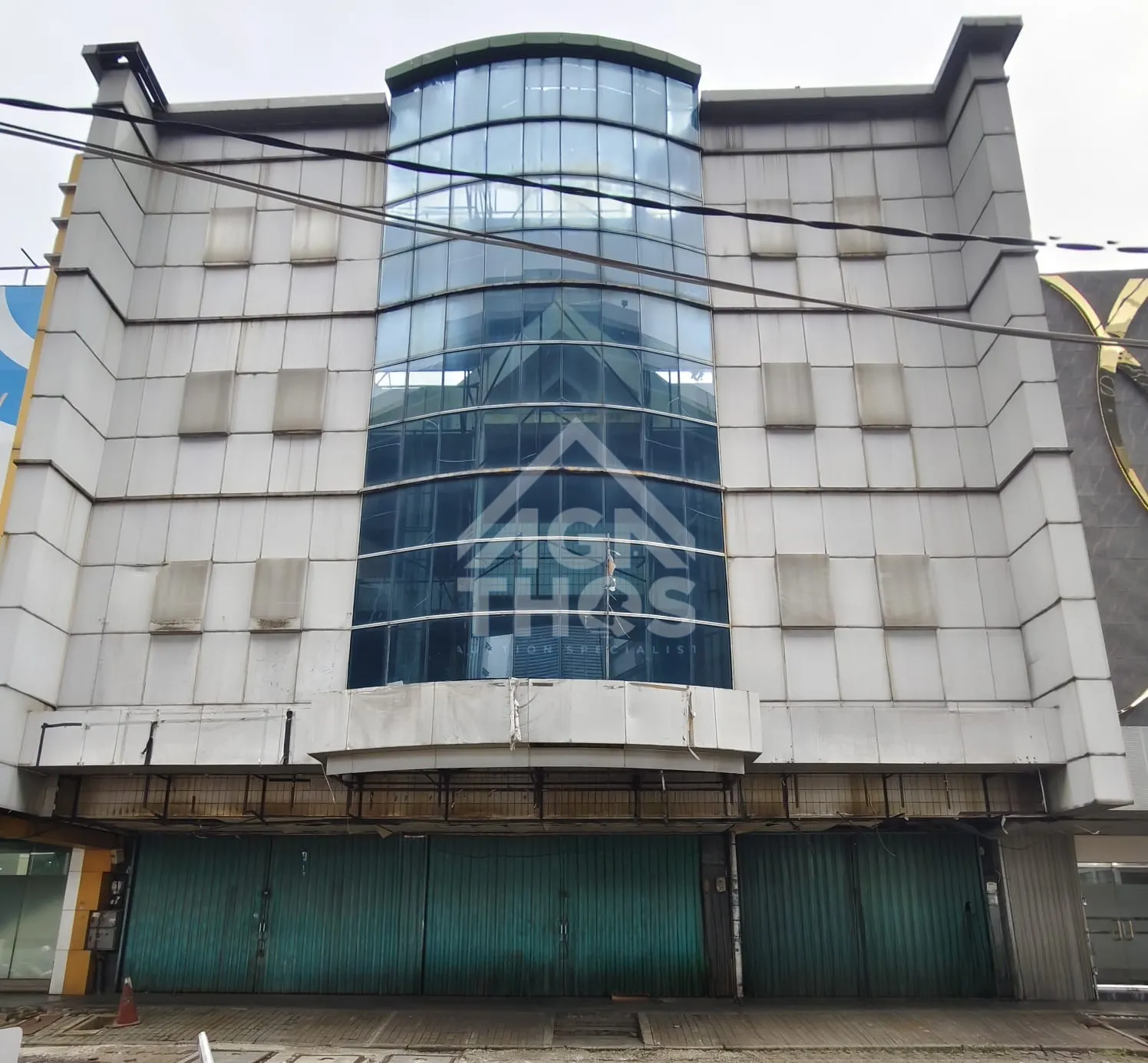 Foto Properti 3 Ruko Gandeng di Jl. Raya Boulevard Barat, Kelapa Gading